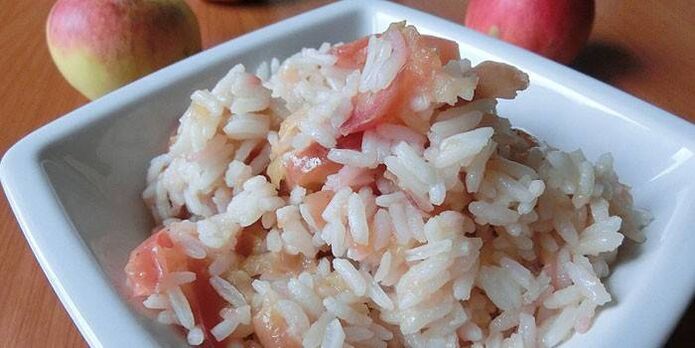 ryż z jabłkiem do diety